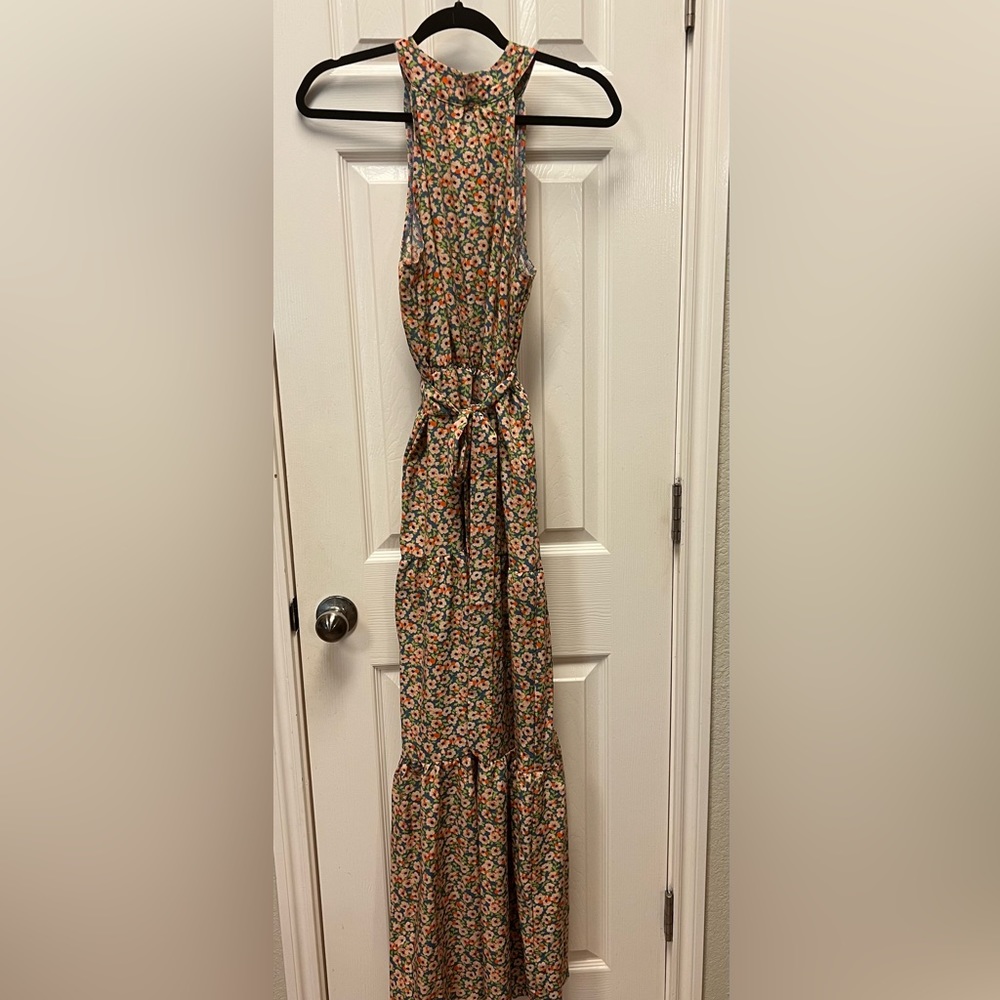 Sleeveless floral dress
